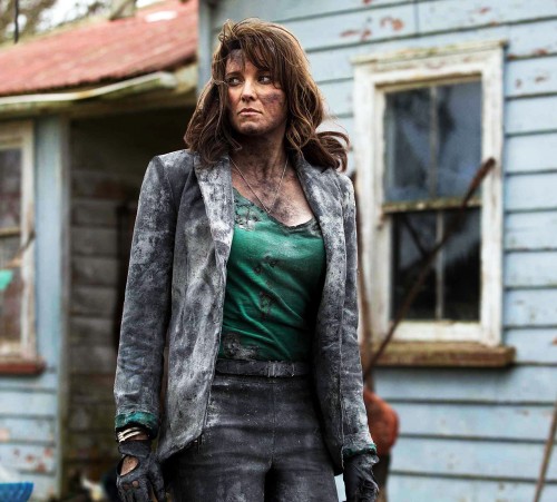 lucy-lawless-ash-vs-evil-dead-1